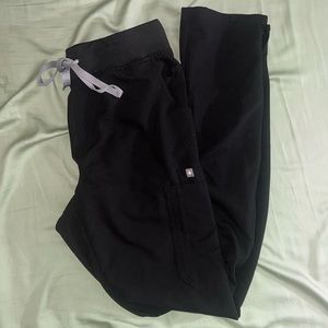 Figs yola scrub pants Small TALL